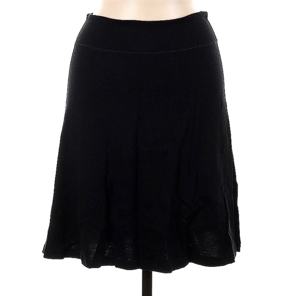MACPAC 100% MERINO WOOL SKIRT, SIZE 8